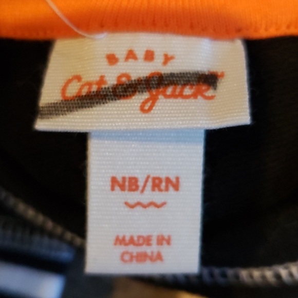 $4 w/ bundle! Baby Ghost Jumpsuit - Picture 2 of 3